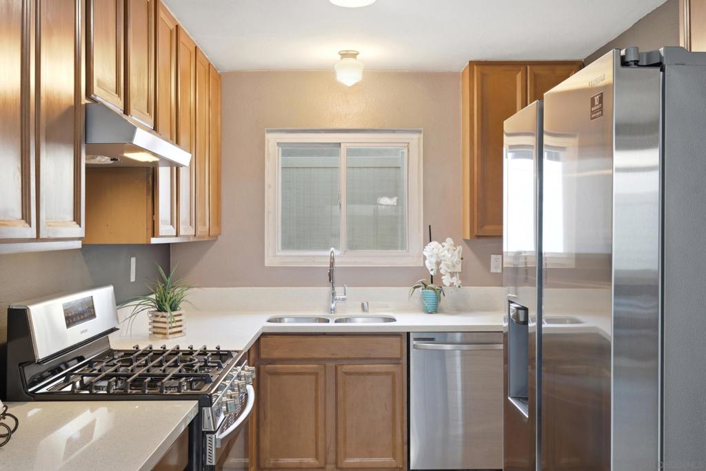1880 Hanford Dr Property Photo 14