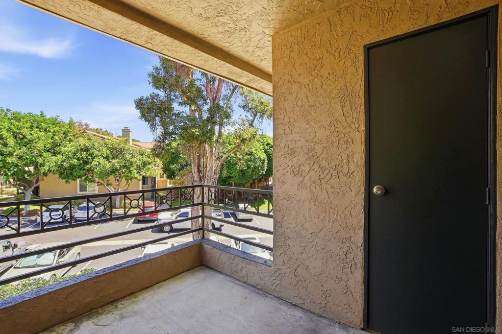 7545 Charmant 1512 Property Photo 15
