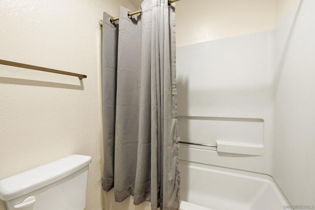 7545 Charmant 1512 Property Photo 21