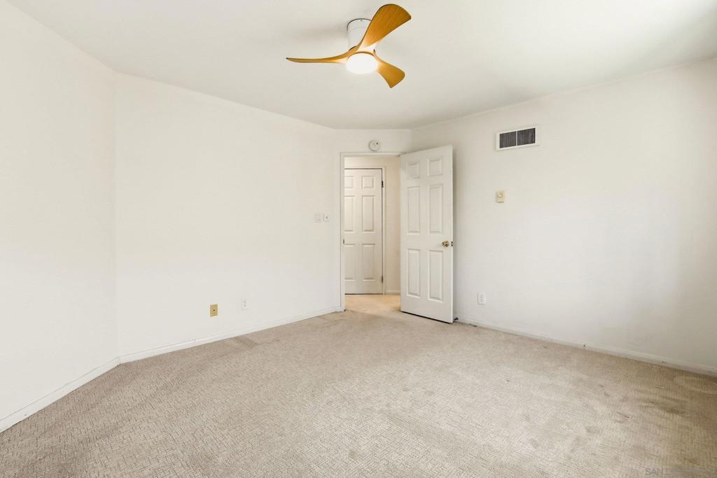 7545 Charmant 1512 Property Photo 24