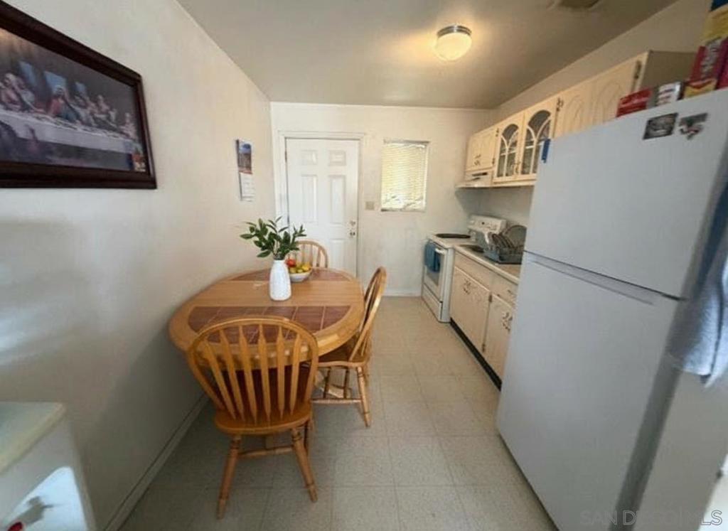 211 W Brighton Ave Property Photo 6