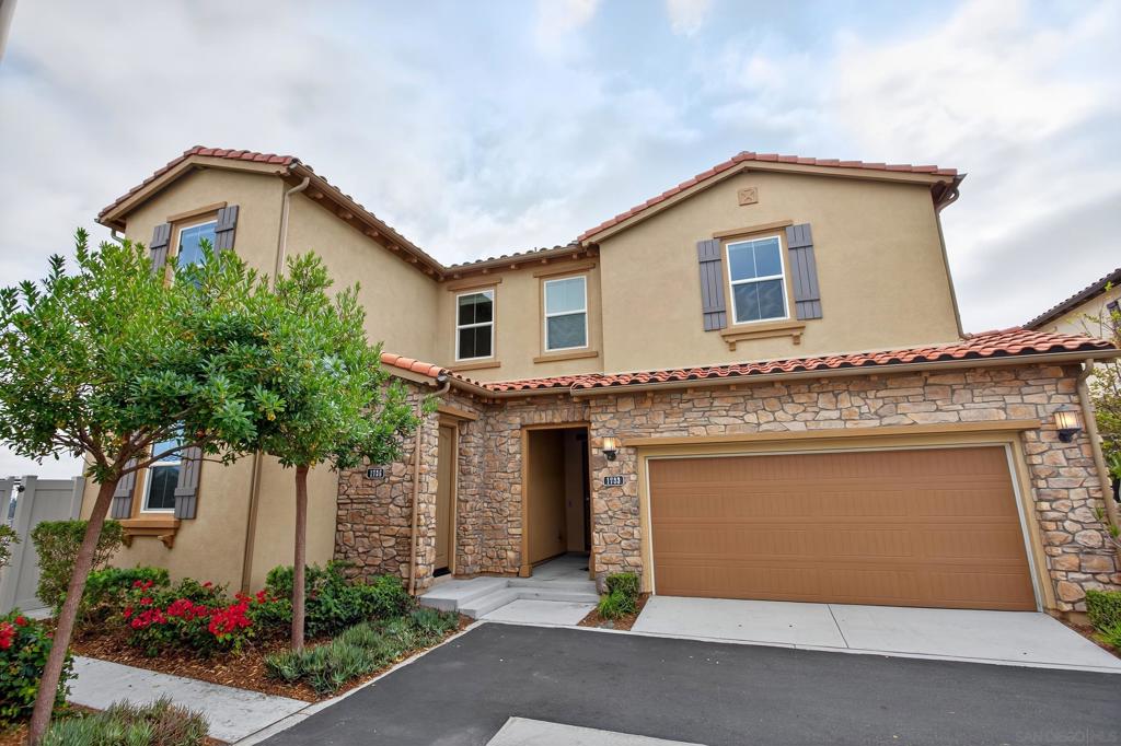 1733 Artemisia Ct Property Photo 2