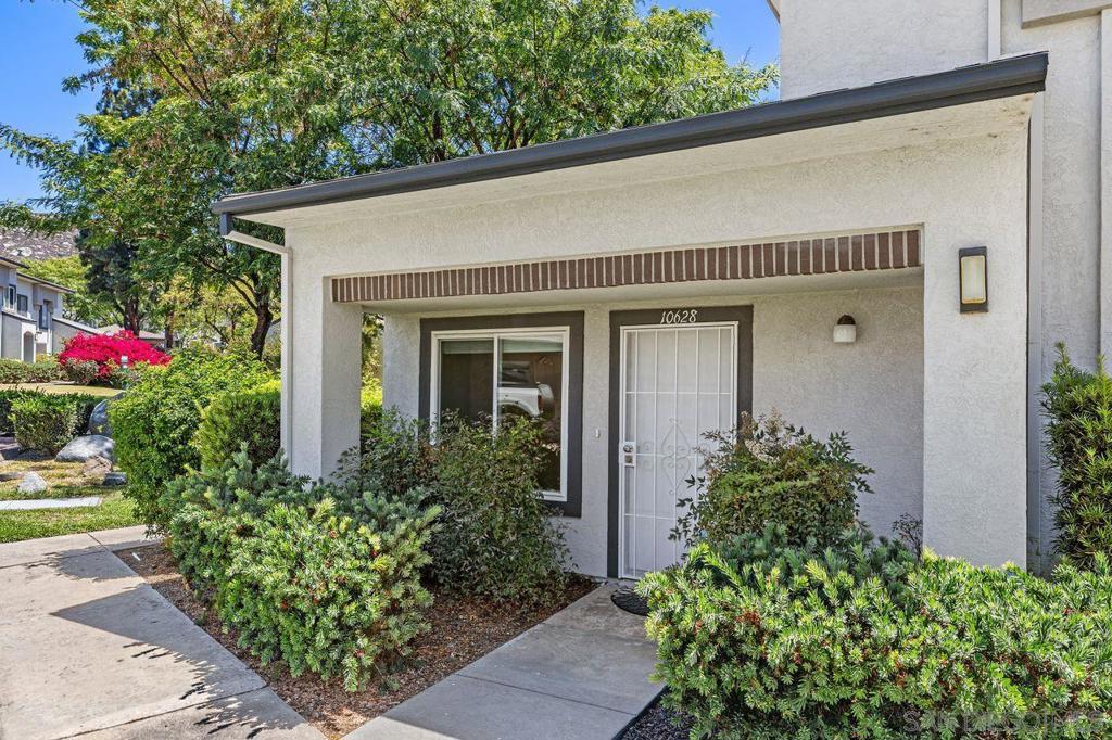 10628 Queen Jessica Ln Property Photo 3