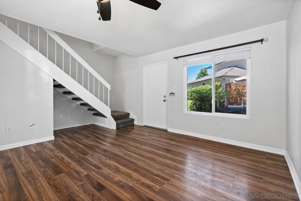 10628 Queen Jessica Ln Property Photo 4