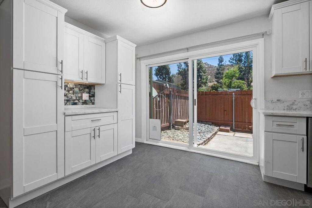 10628 Queen Jessica Ln Property Photo 11