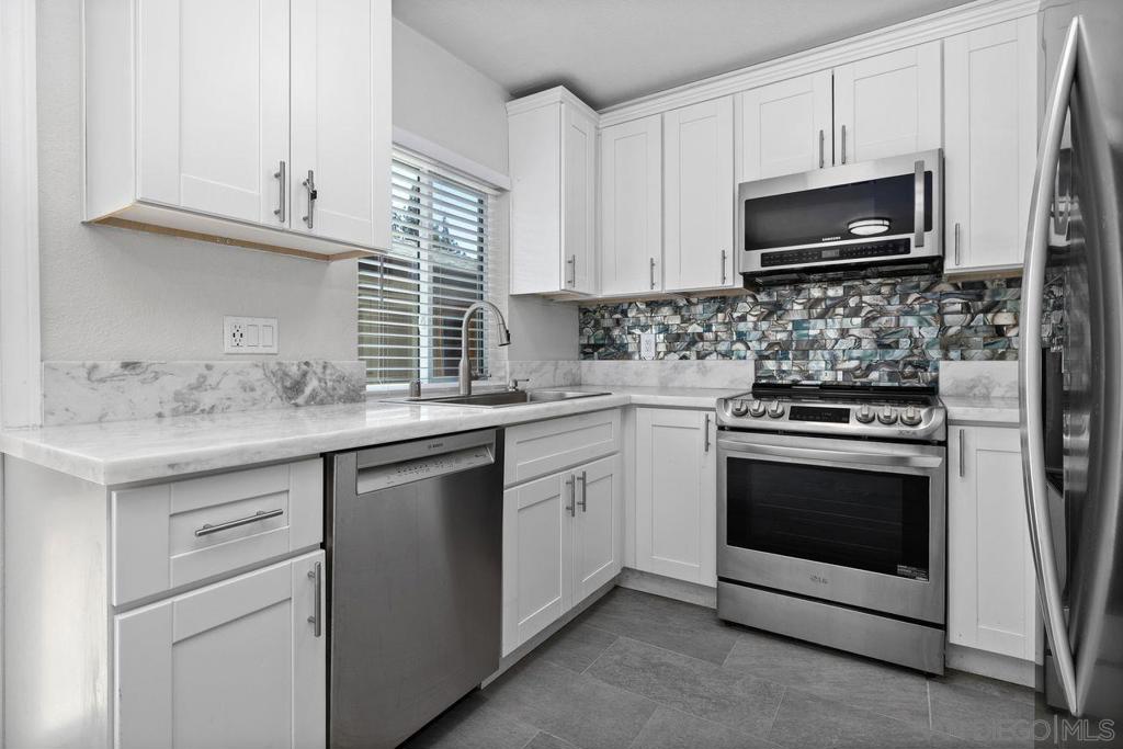 10628 Queen Jessica Ln Property Photo 14