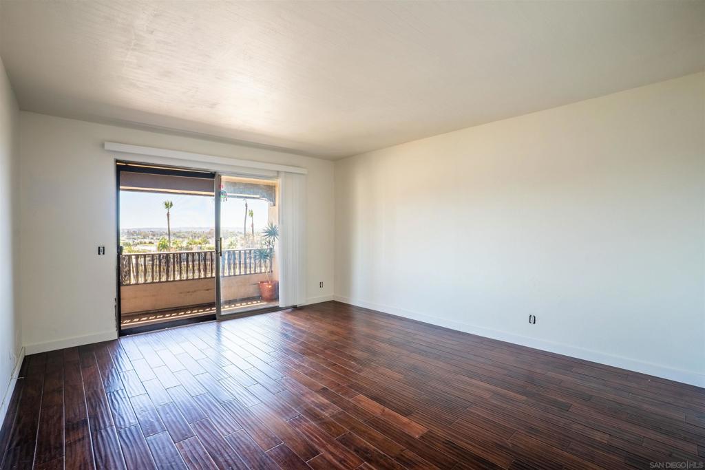 2540 Clairemont Dr 307 Property Photo 12