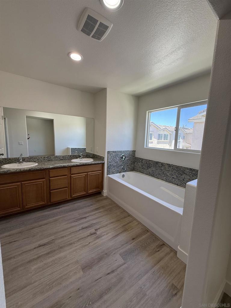 391 Connecticut Property Photo 21
