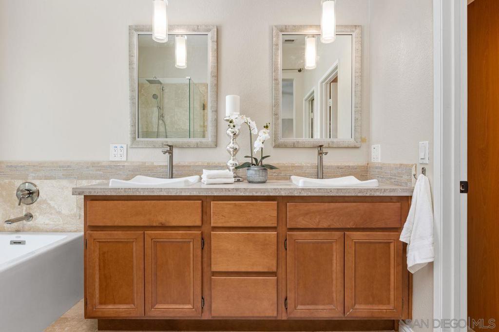 11785 Westview Parkway Property Photo 35
