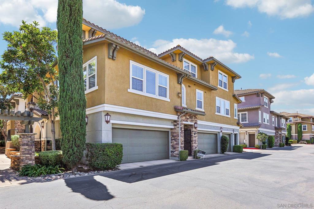 152 Via Montisi Property Photo 1