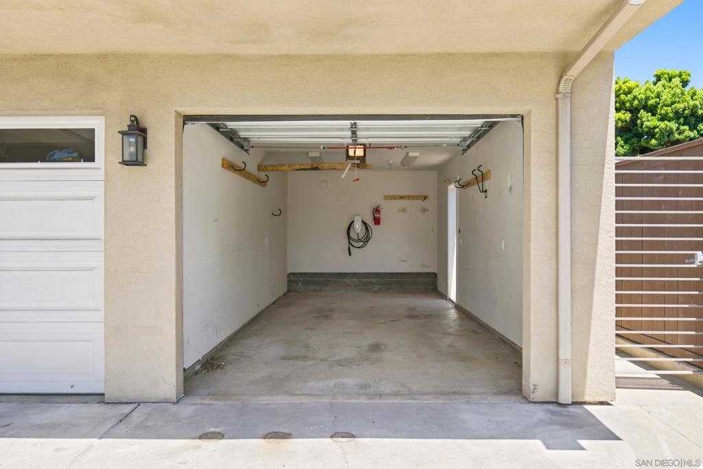 1323 Felspar St Property Photo 8