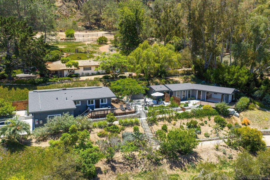 1604 6 San Dieguito Dr Property Photo 2