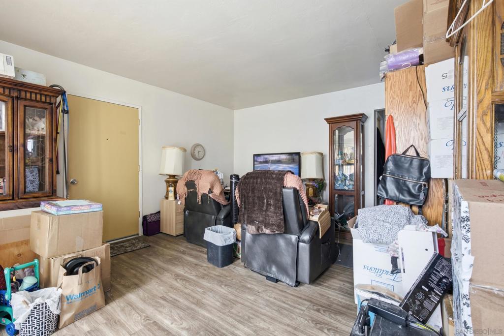 1185 87 Georgia St Property Photo 7