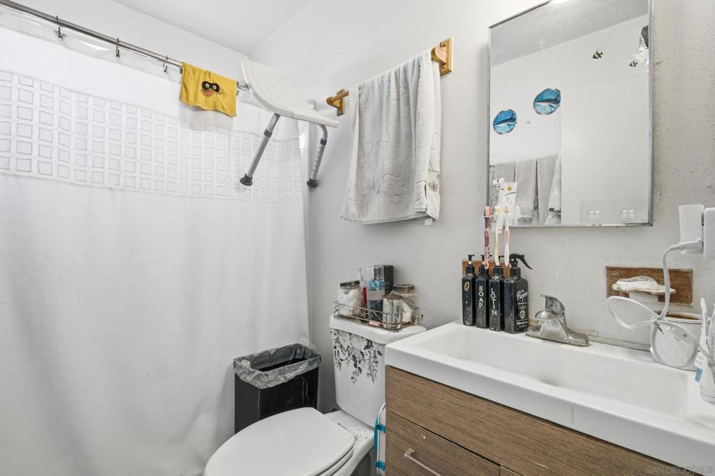1185 87 Georgia St Property Photo 12