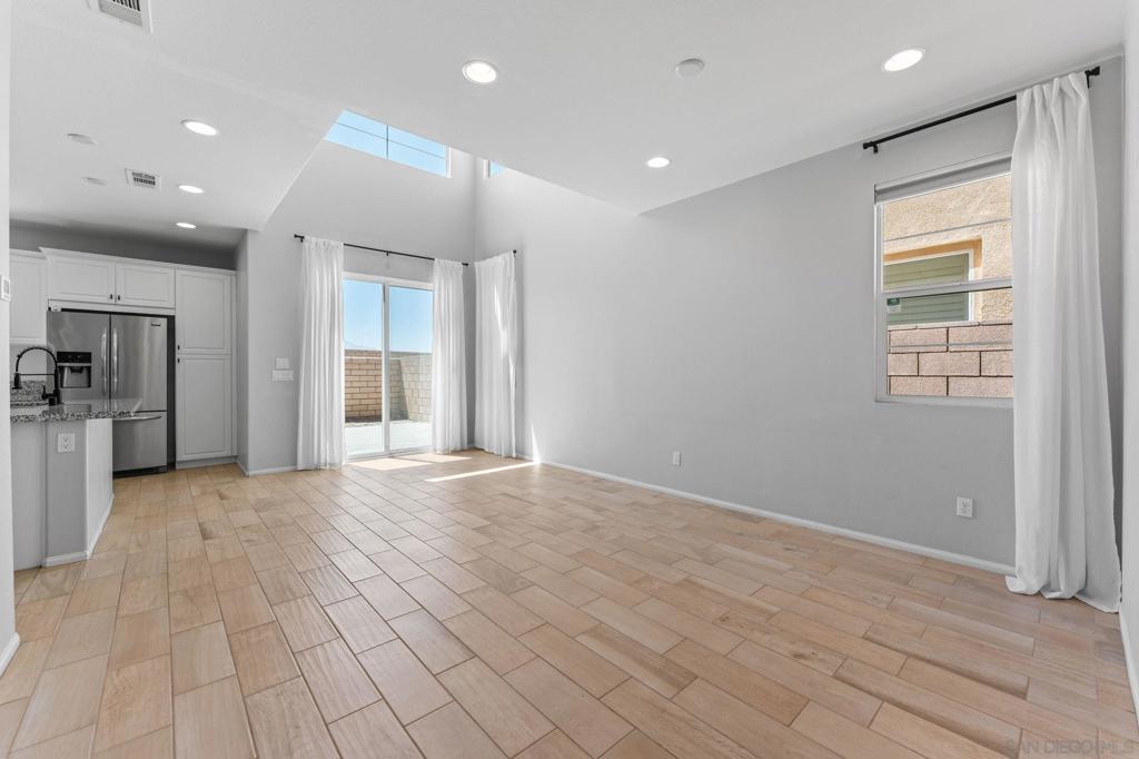 305 Paseo Gusto Property Photo 3
