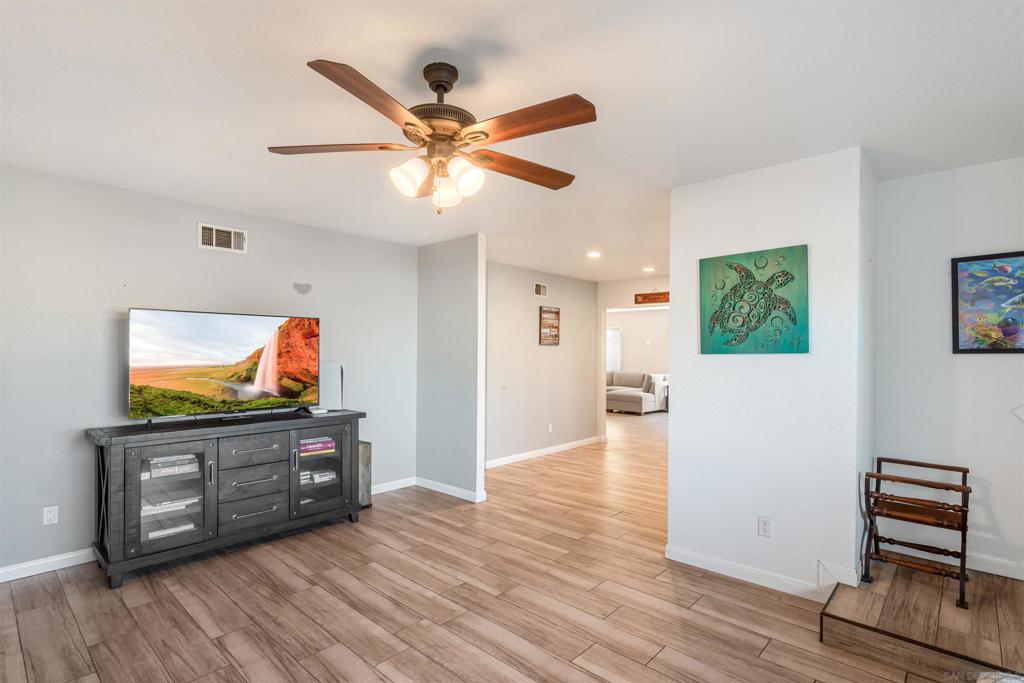 10014 Gemtree Way Property Photo 9
