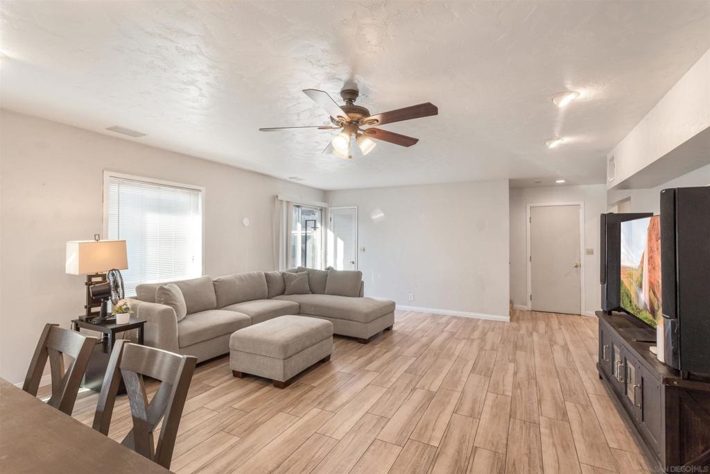 10014 Gemtree Way Property Photo 12