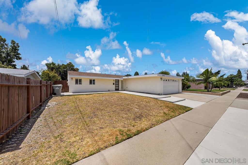 2634 Marathon Dr. Property Photo 2