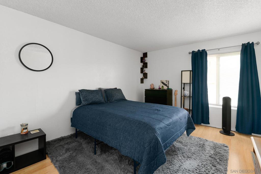 1645 Emerald 1o Property Photo 2