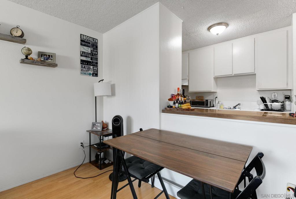 1645 Emerald 1o Property Photo 4