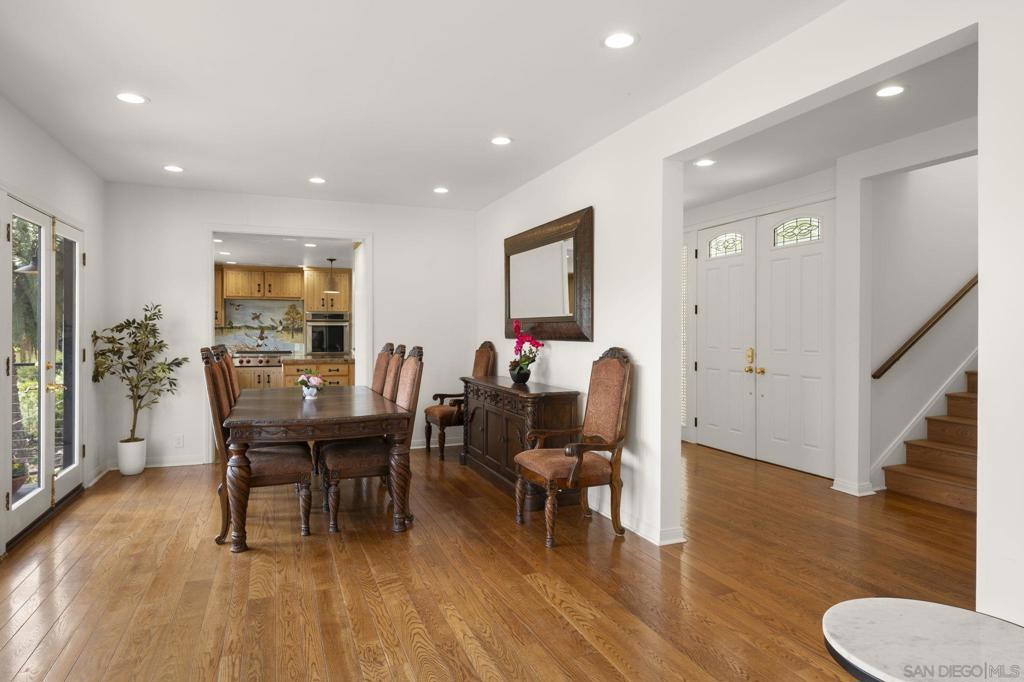 1052 N Kenter Ave Property Photo 8