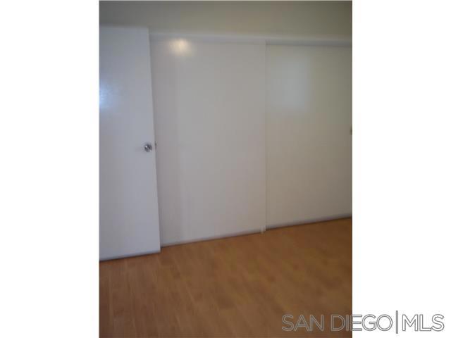 930 Ebony Ave B Property Photo 5