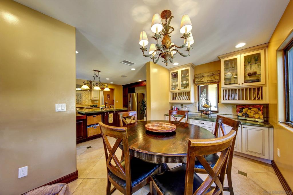 2540 Chatsworth Property Photo 11