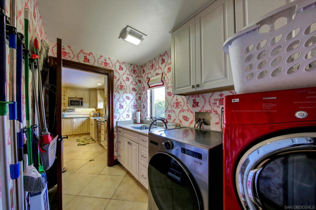 2540 Chatsworth Property Photo 13