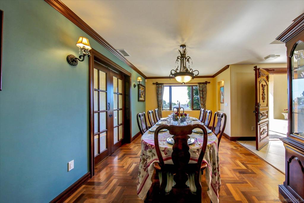 2540 Chatsworth Property Photo 15