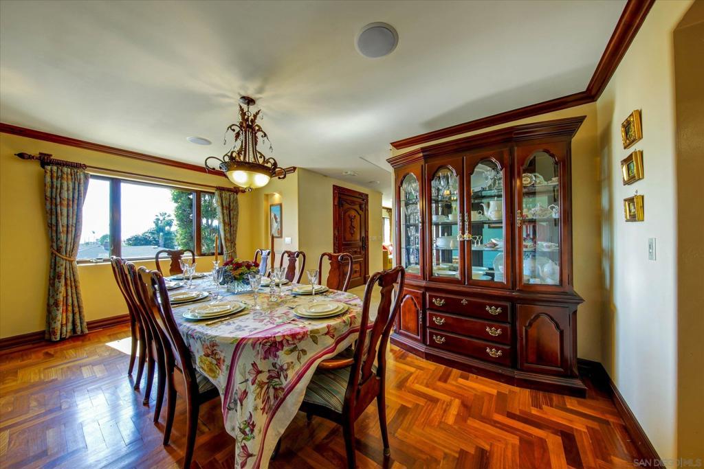 2540 Chatsworth Property Photo 16