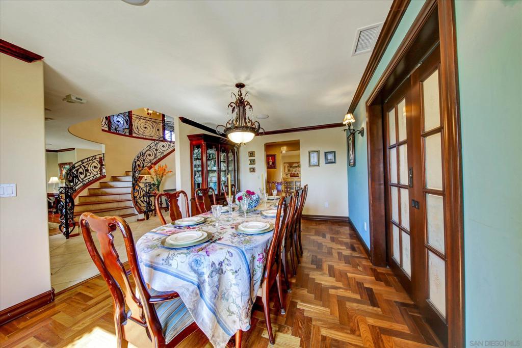 2540 Chatsworth Property Photo 17