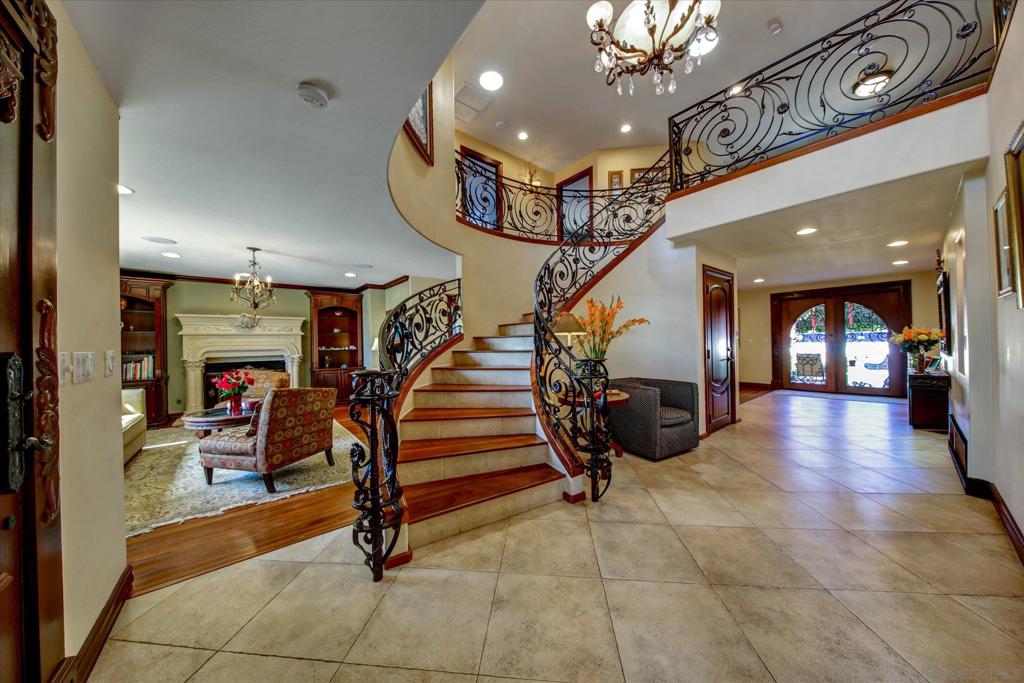 2540 Chatsworth Property Photo 21
