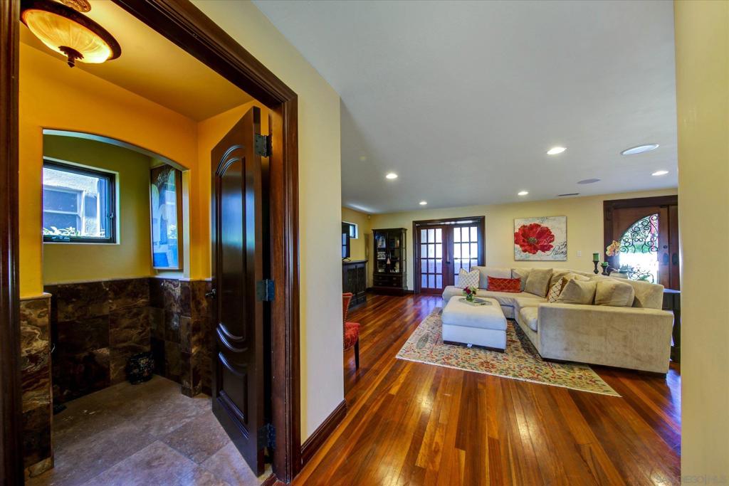 2540 Chatsworth Property Photo 25