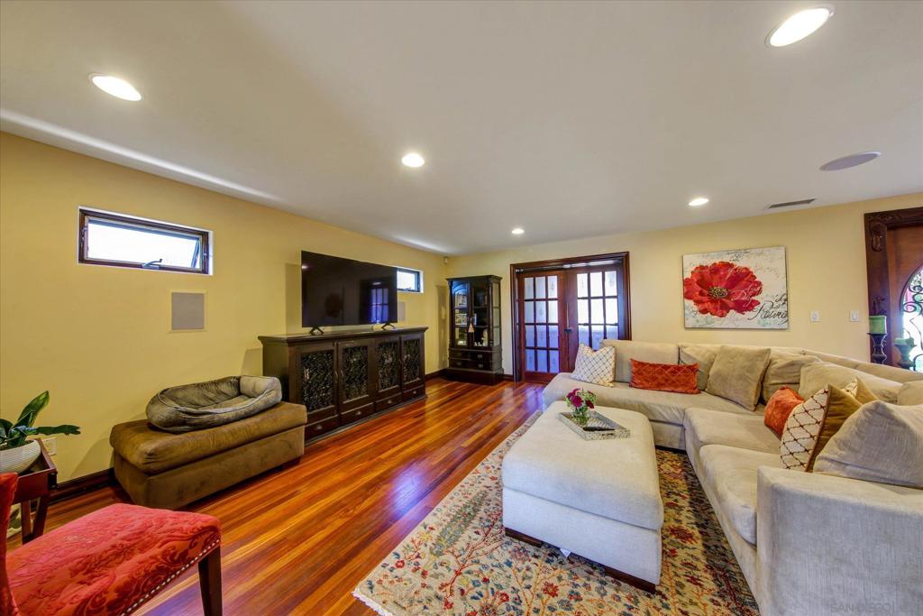 2540 Chatsworth Property Photo 27
