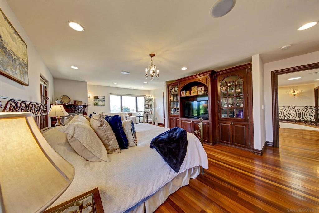 2540 Chatsworth Property Photo 41