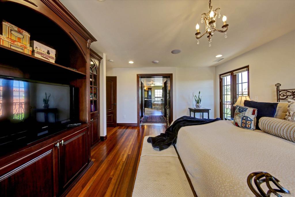 2540 Chatsworth Property Photo 42