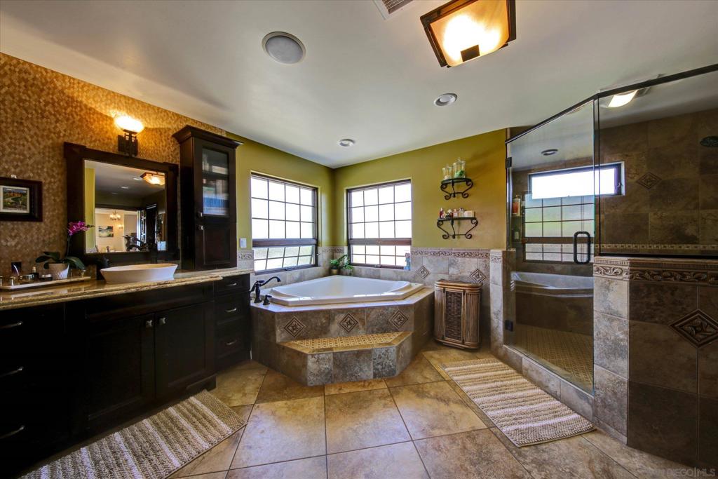 2540 Chatsworth Property Photo 45