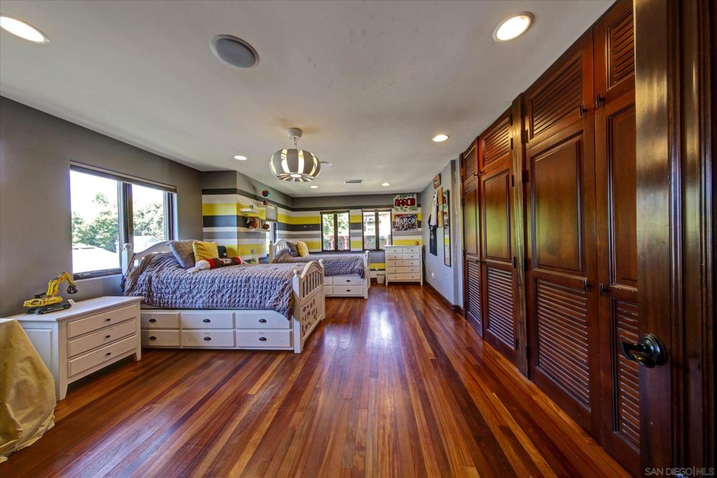 2540 Chatsworth Property Photo 47