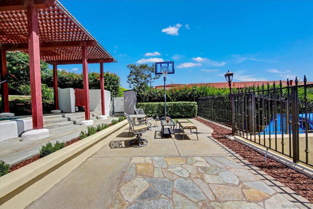 2540 Chatsworth Property Photo 65