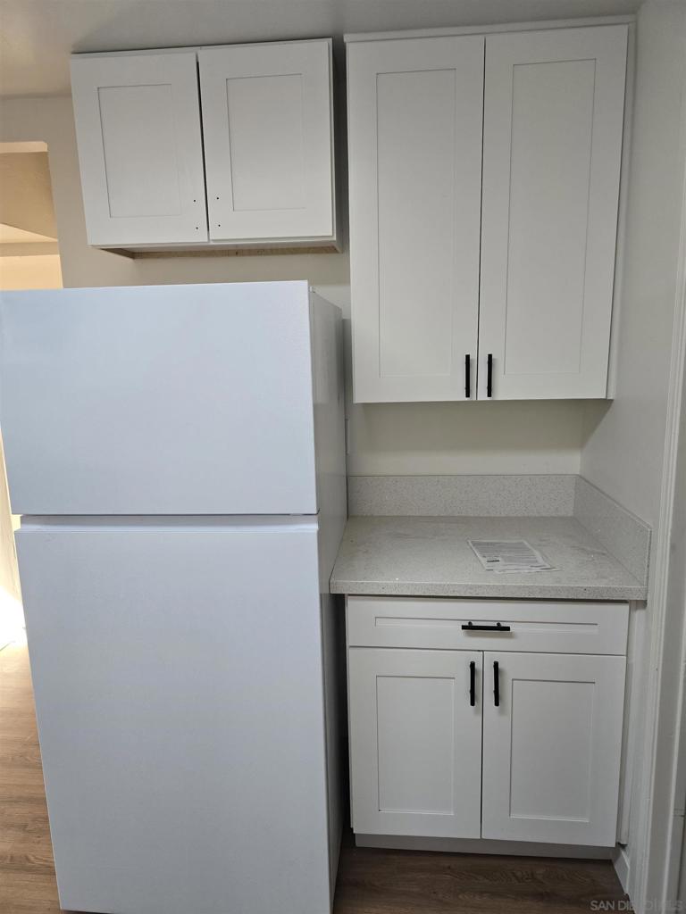 4527 Esther Street Property Photo 5