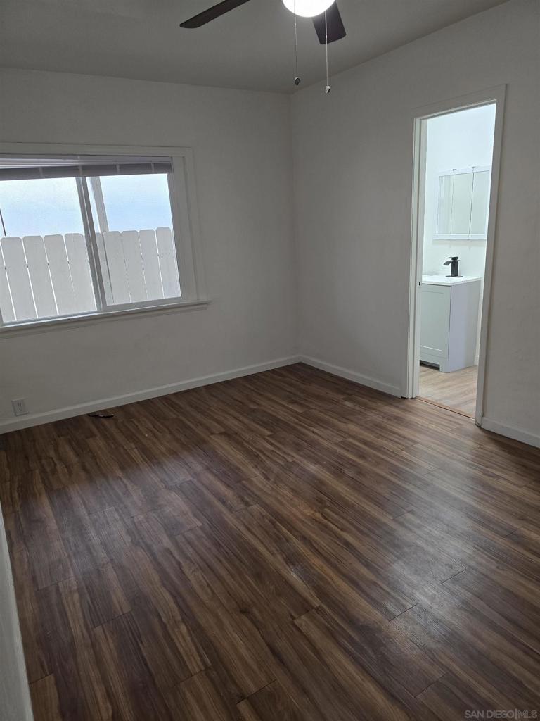 4527 Esther Street Property Photo 7