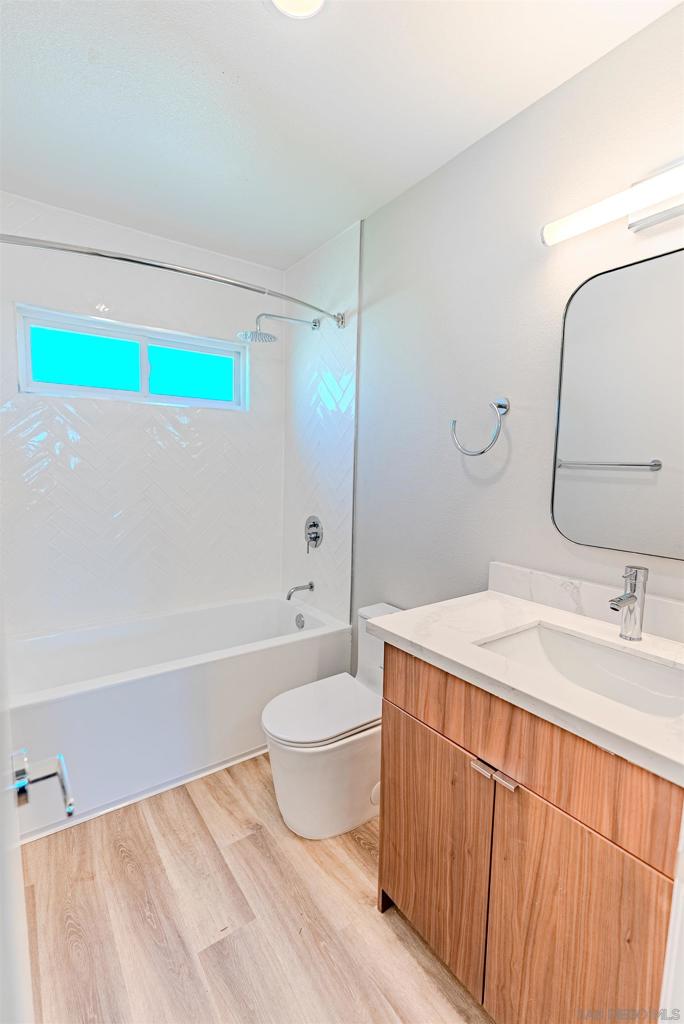 4659 North Ave Property Photo 12