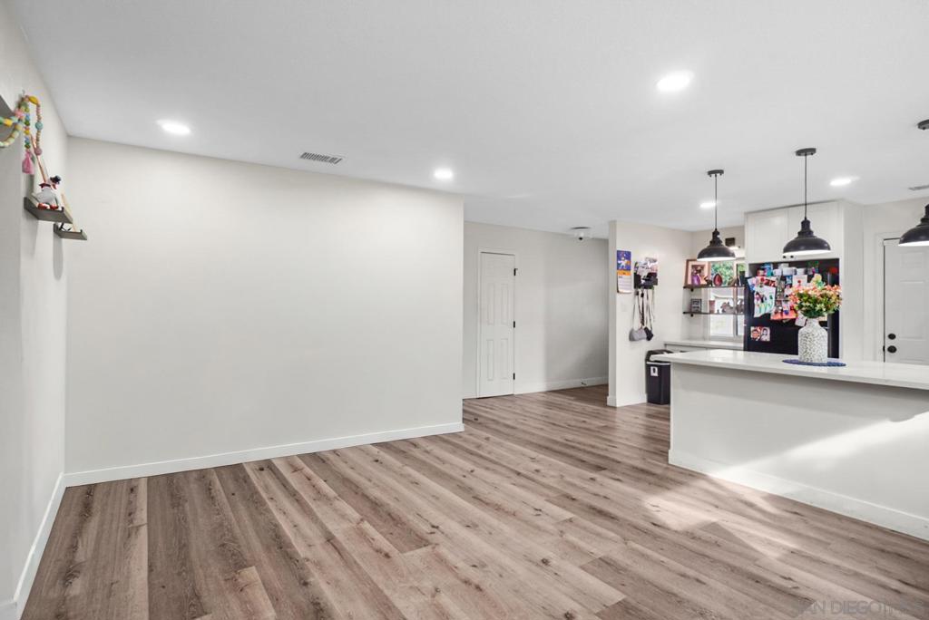 7272 Peter Pan Avenue Property Photo 11