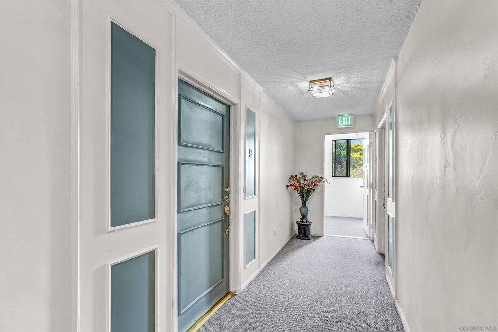 2410 Albatross St 9 Property Photo 7