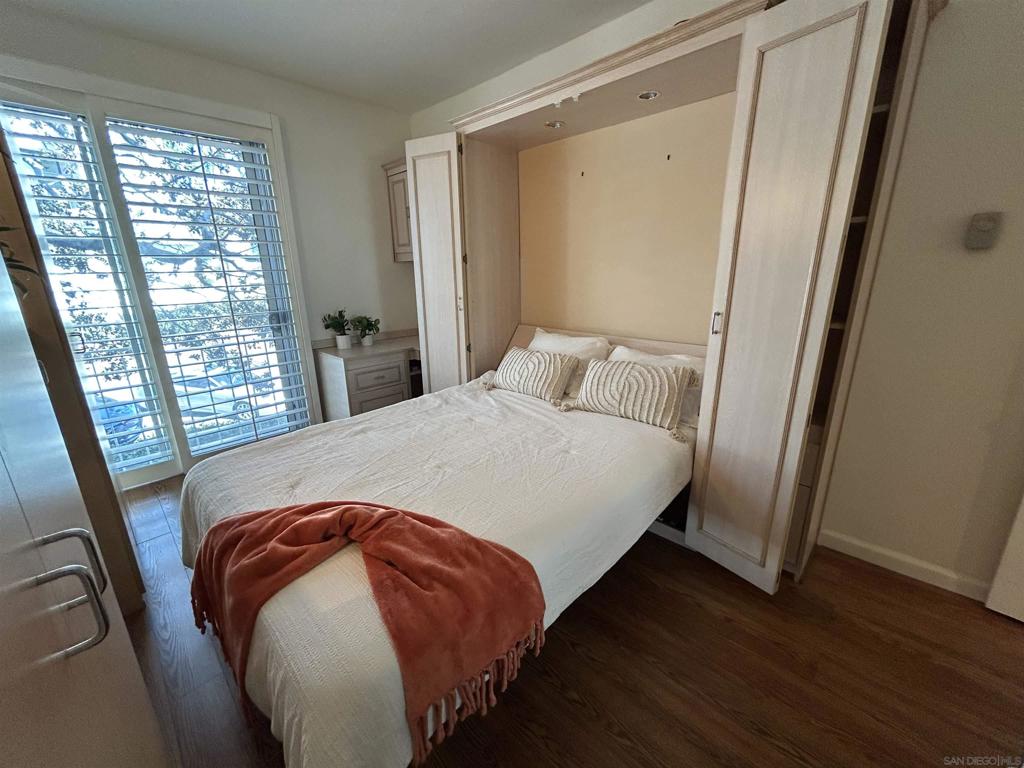 2410 Albatross St 9 Property Photo 31