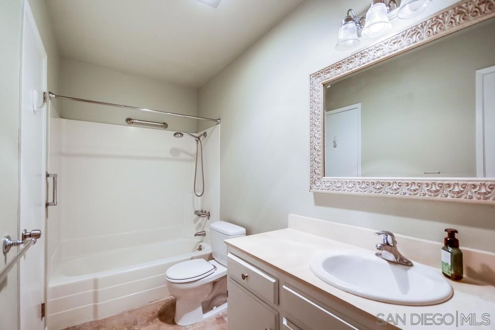 7838 Cowles Mountain Ct C32 Property Photo 7