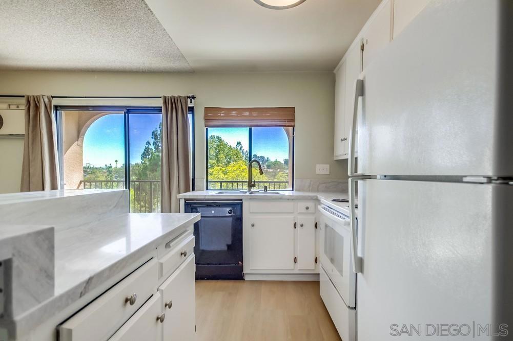 7838 Cowles Mountain Ct C32 Property Photo 9