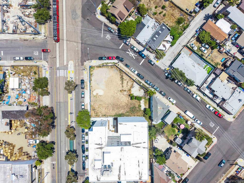 2575 Commercial Street Property Photo 4