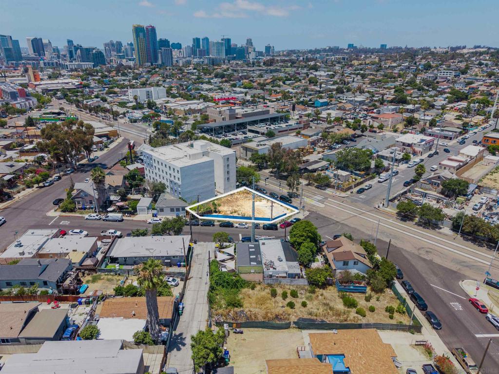2575 Commercial Street Property Photo 9