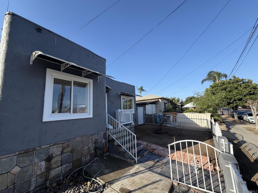 3946 Division Street Property Photo 1